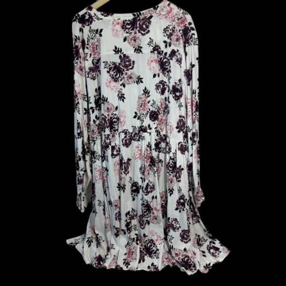 Torrid Floral Print Tab Sleeve Challis Dress Sz 4/4X - Picture 3 of 7